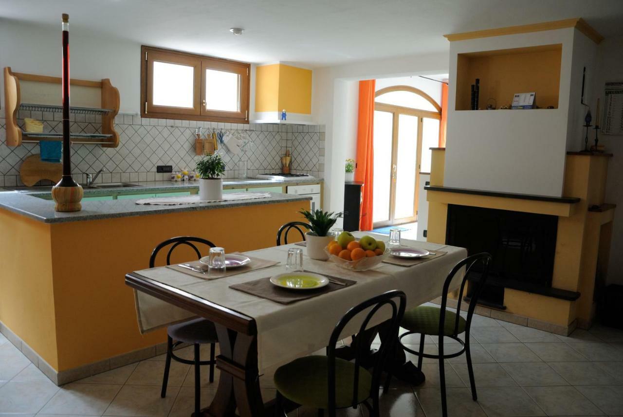 Apartamento Tra Mare E Monti Santa Giusta Exterior foto
